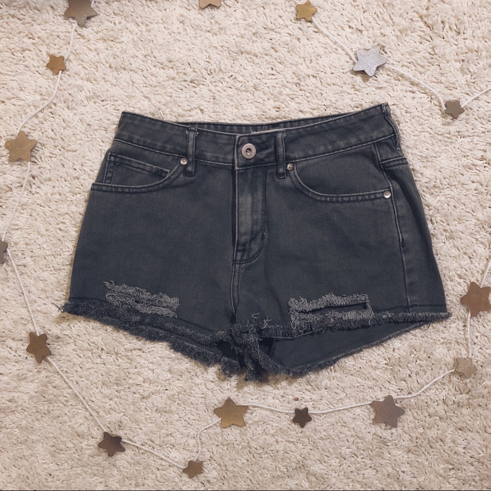 olive green high rise shorts